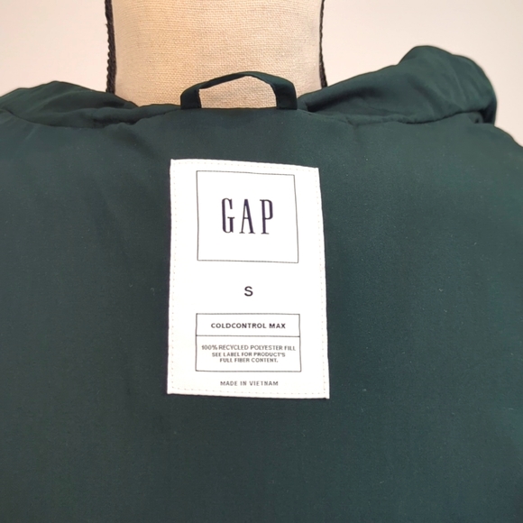 NWOT Gap Plush Velvet Evergreen Quilted Puffer Jacket - Size S - Picture 15 of 16